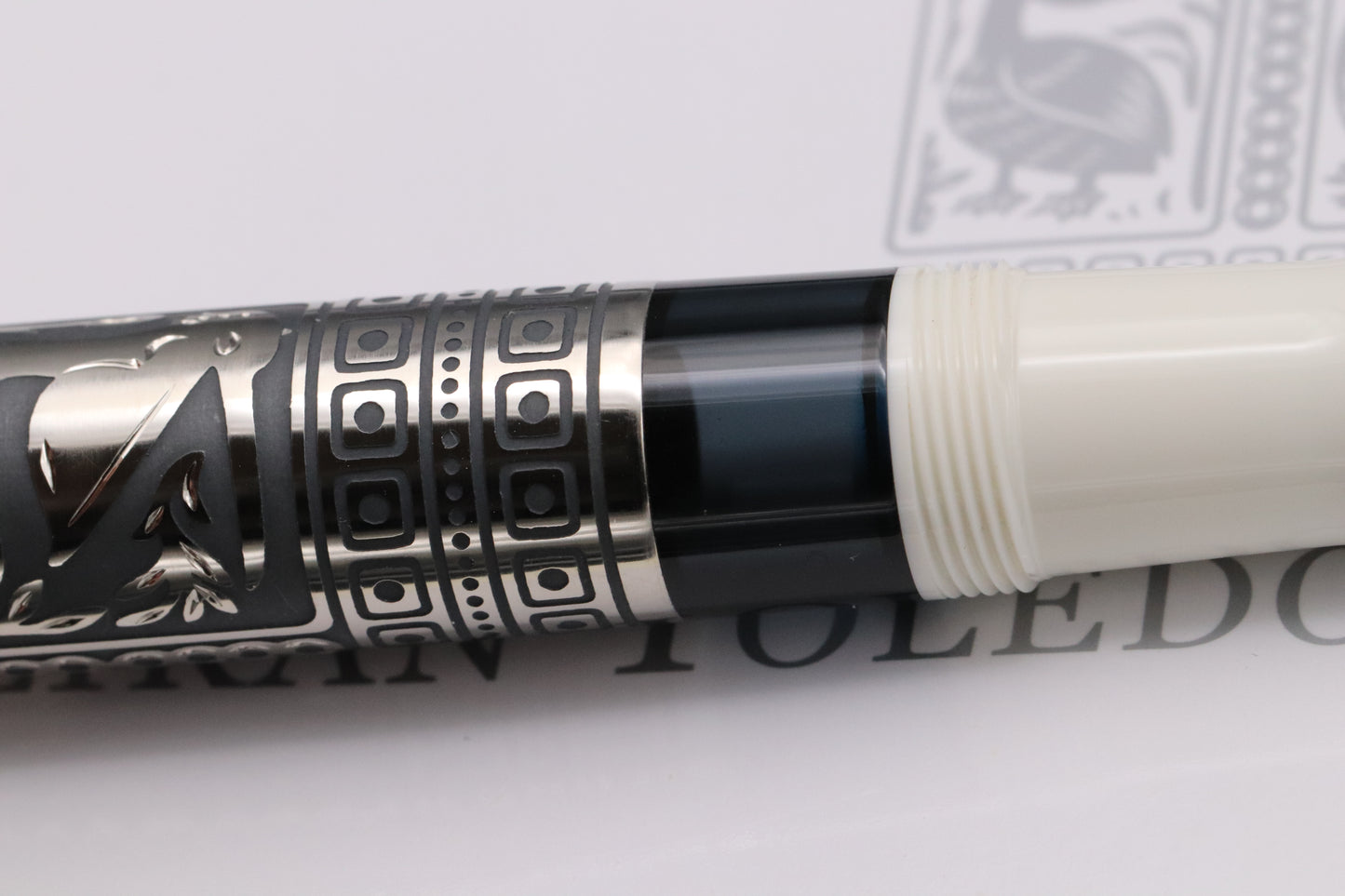 Pelikan Souveran M910 Toledo White Special Edition Fountain Pen - EF Nib