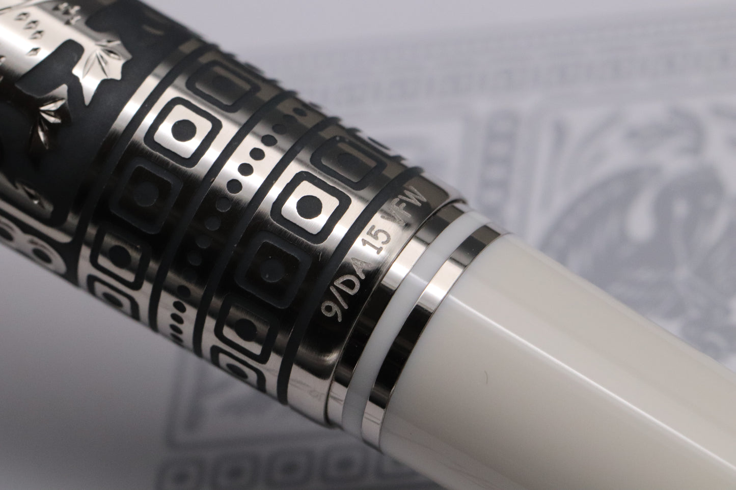 Pelikan Souveran M910 Toledo White Special Edition Fountain Pen - EF Nib