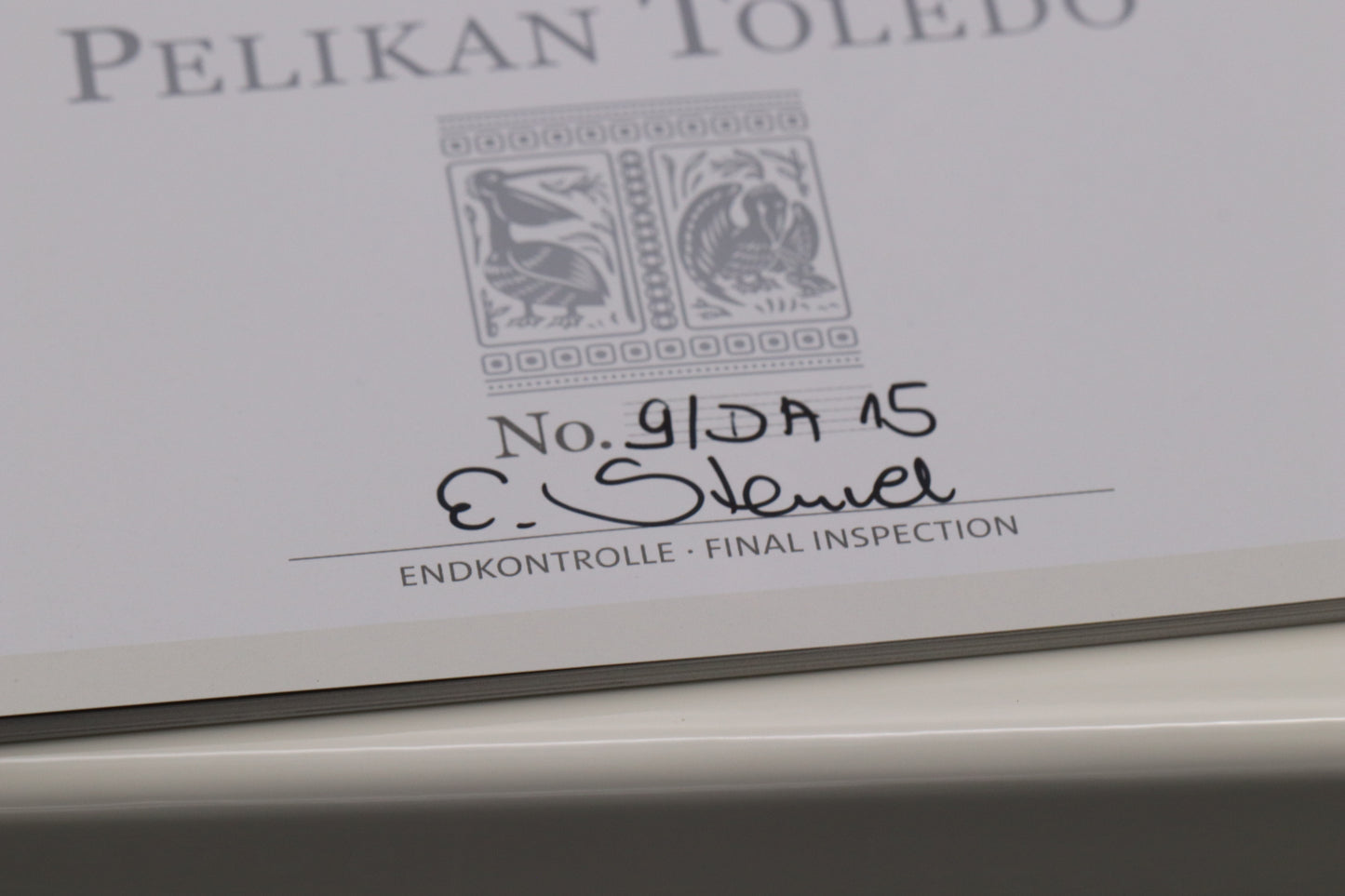 Pelikan Souveran M910 Toledo White Special Edition Fountain Pen - EF Nib