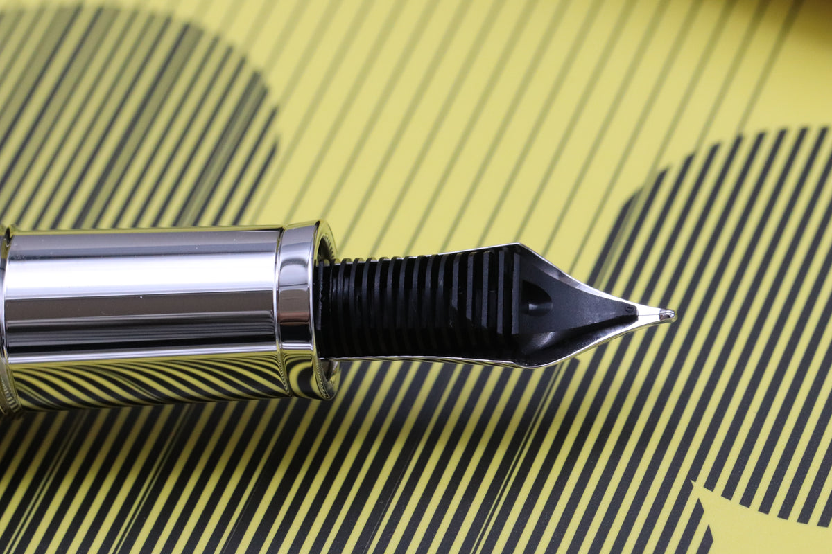 Montblanc Great Characters Walt Disney Special Edition Fountain Pen - Fine Nib - UNUSED