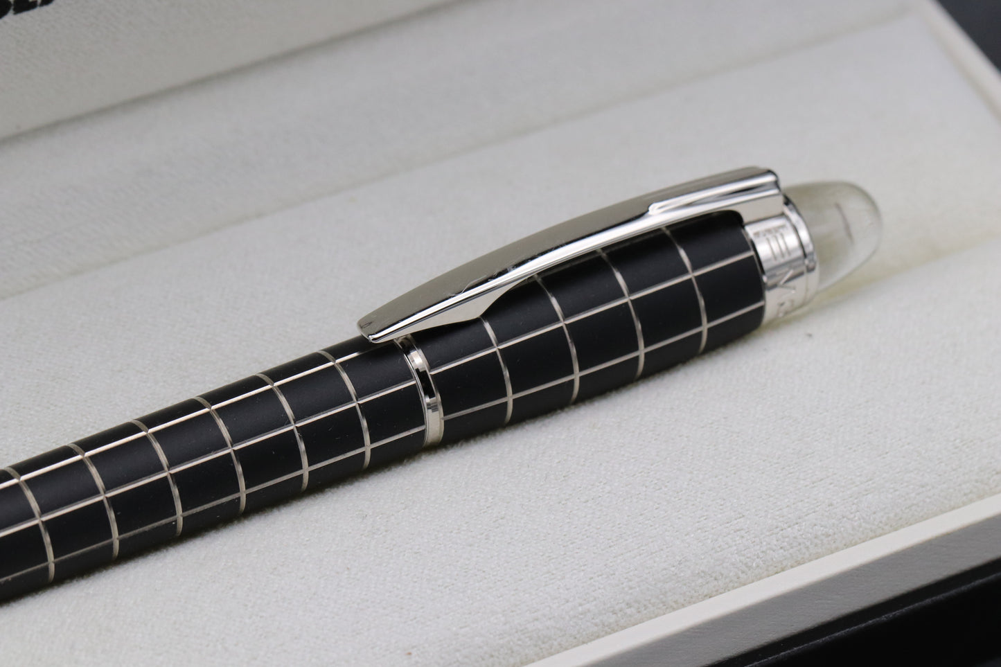 Montblanc Starwalker Rubber Platinum Fountain Pen - Serviced by MB Nov 2025