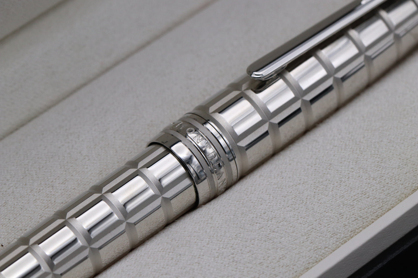 Montblanc Meisterstuck 146 LeGrand Platinum Facet Fountain Pen