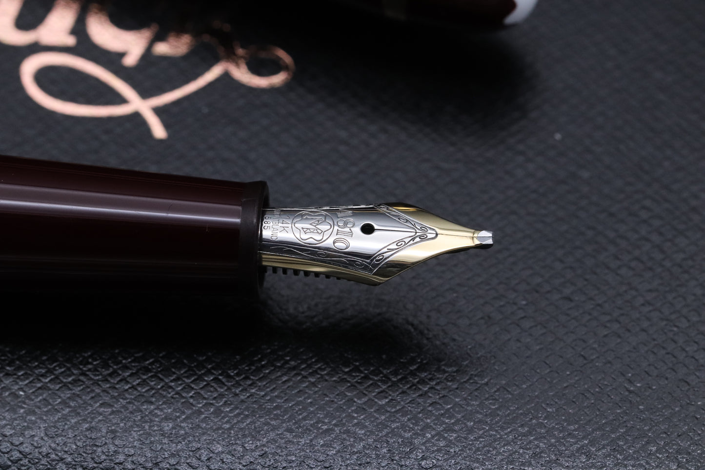 Montblanc Meisterstuck 145 Classique Bordeaux Fountain Pen - BB Nib