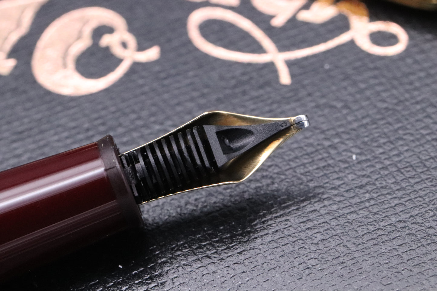 Montblanc Meisterstuck 145 Classique Bordeaux Fountain Pen - BB Nib