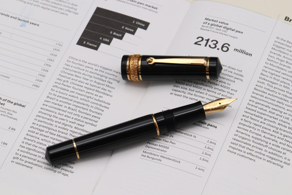 Maiora Alpha Nera Red Gold Fountain Pen