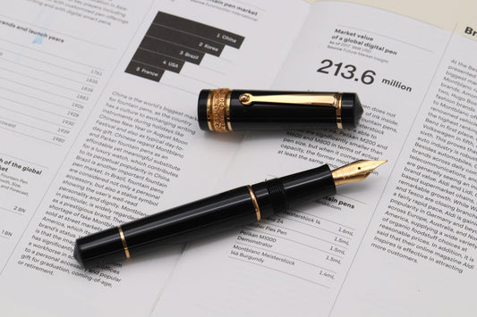 Maiora Alpha Nera Red Gold Fountain Pen