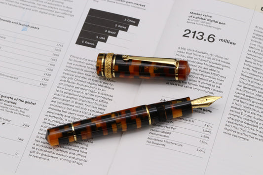 Maiora Alpha OroArancio Fountain Pen