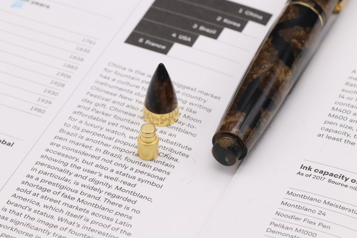 Delta 39+1 Write Balance Limited Edition Celluloid Fountain Pen - 18k Extra Fine Nib
