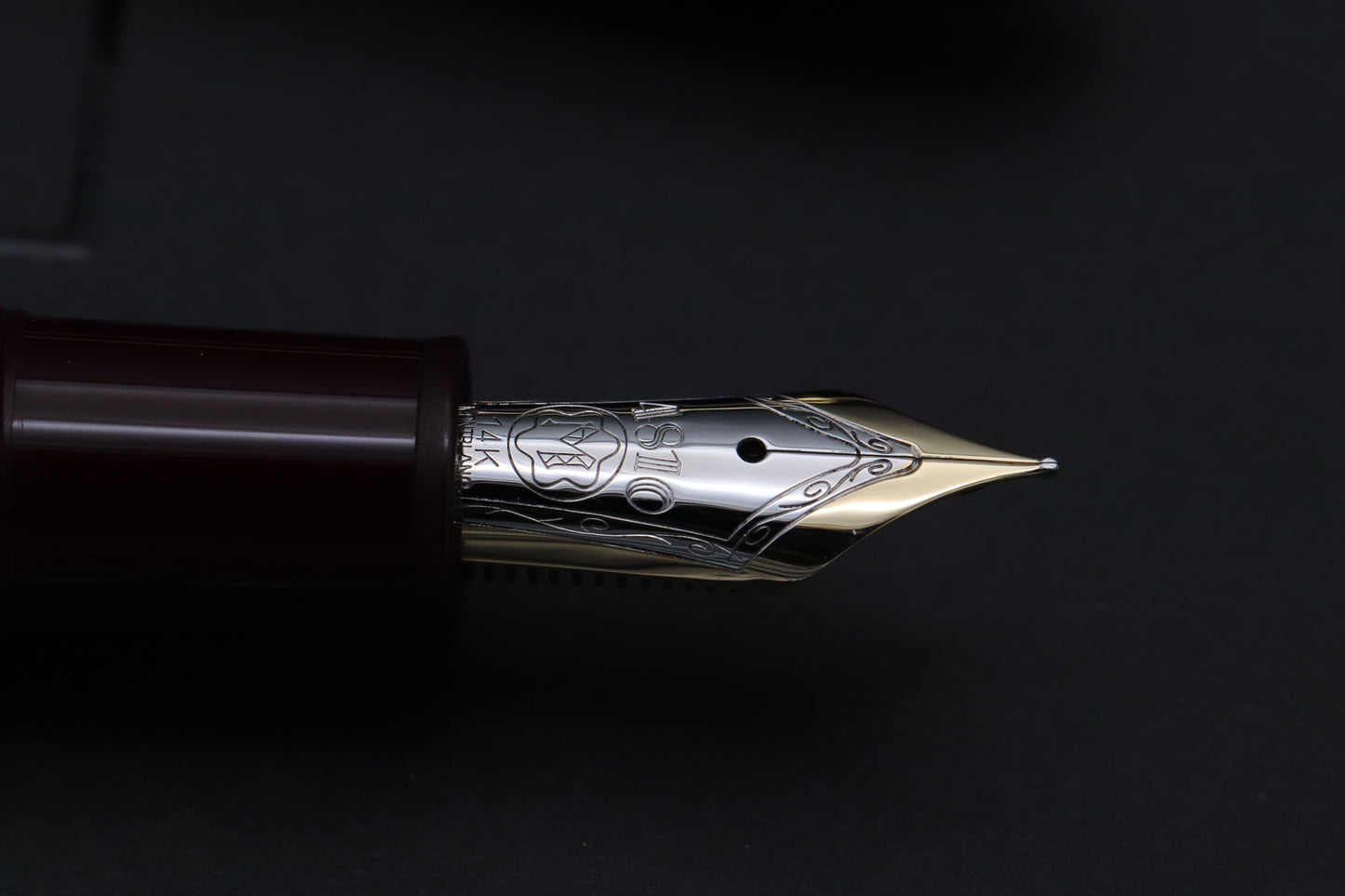Montblanc Meisterstuck 146 LeGrand Bordeaux Fountain Pen