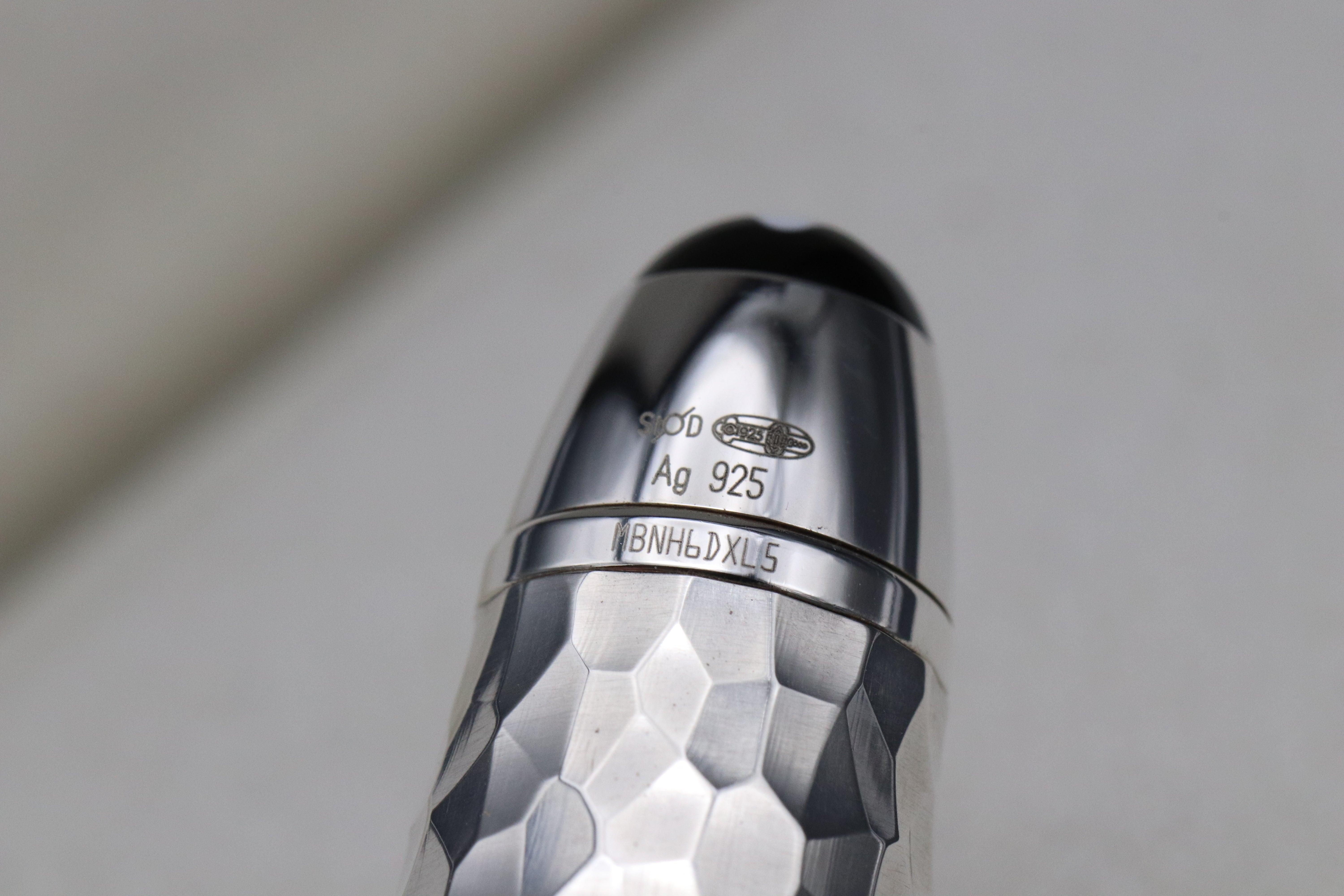 Montblanc Meisterstuck LeGrand Martele Silver Rollerball Pen – IZODS
