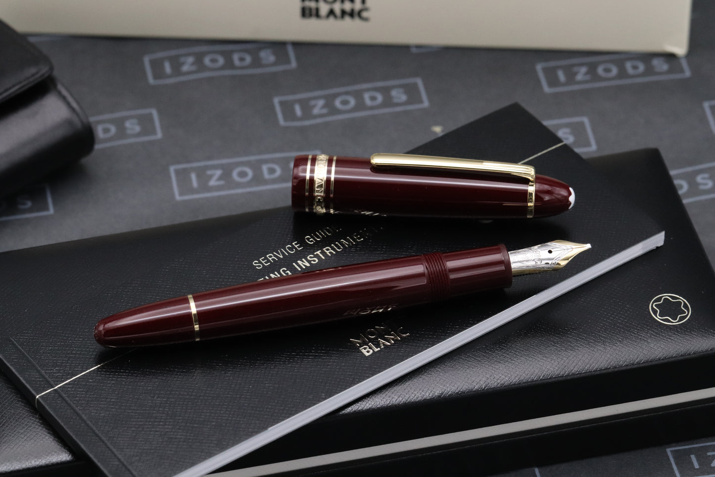 Montblanc Meisterstuck 147 Traveller Bordeaux Fountain Pen with Pouch - BB Nib
