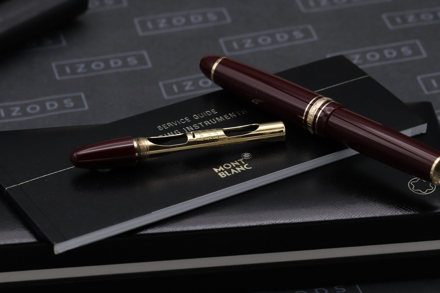 Montblanc Meisterstuck 147 Traveller Bordeaux Fountain Pen with Pouch - BB Nib