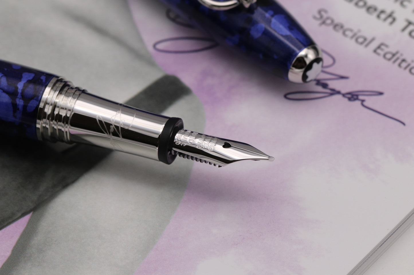 Montblanc Muses Elizabeth Taylor Special Edition Fountain Pen - DIPPED