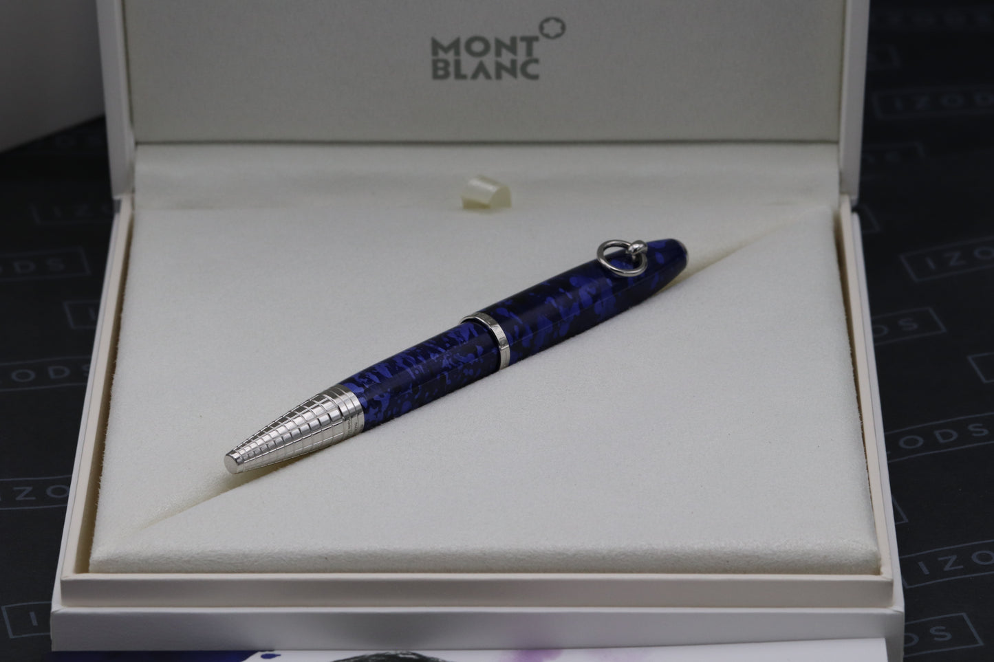 Montblanc Muses Elizabeth Taylor Special Edition Fountain Pen - DIPPED