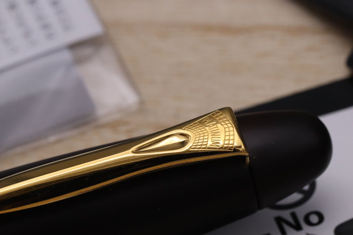 Platinum Izumo Matte Tagayasan Wood Fountain Pen - NEVER INKED