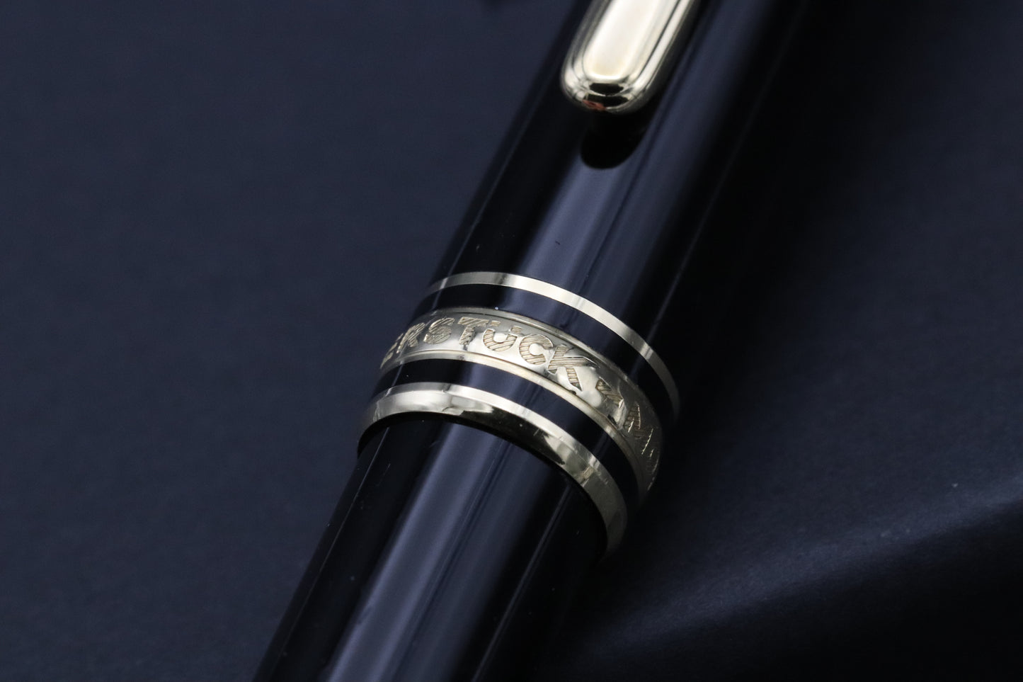 Montblanc Meisterstück 164 Classique Gold-Coated Ballpoint Pen