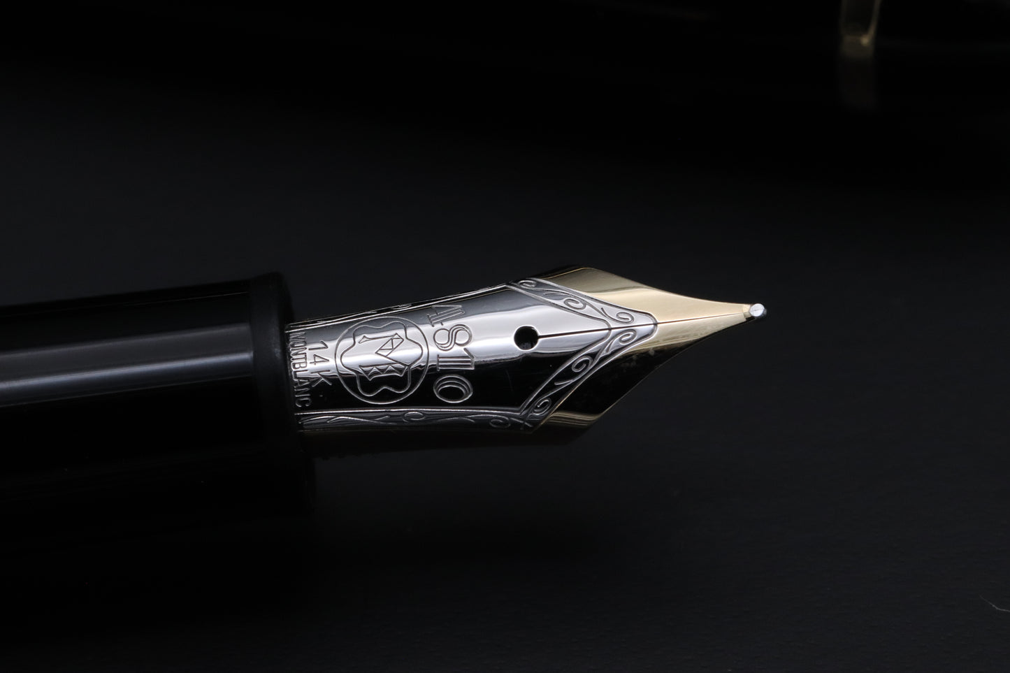 Montblanc Meisterstuck 147 Traveller Gold Coated Fountain Pen