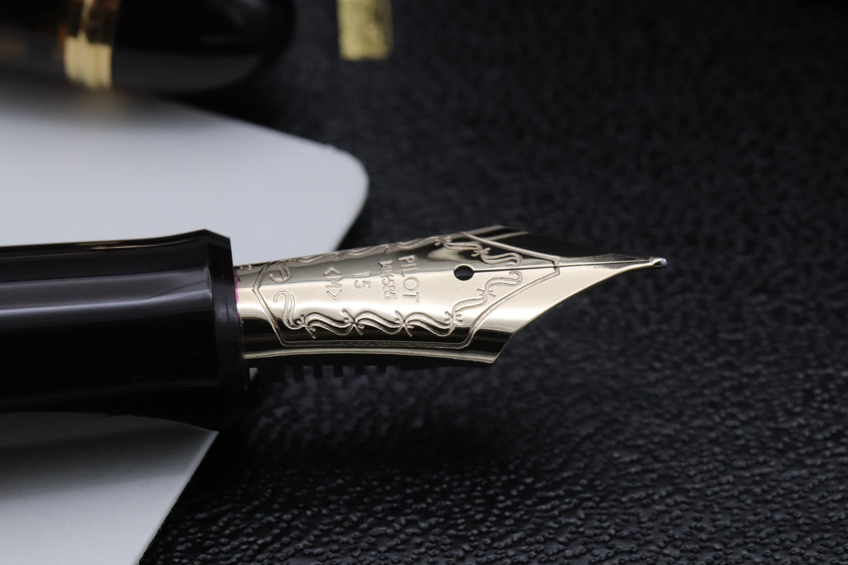 Pilot Custom 823 Amber Fountain Pen