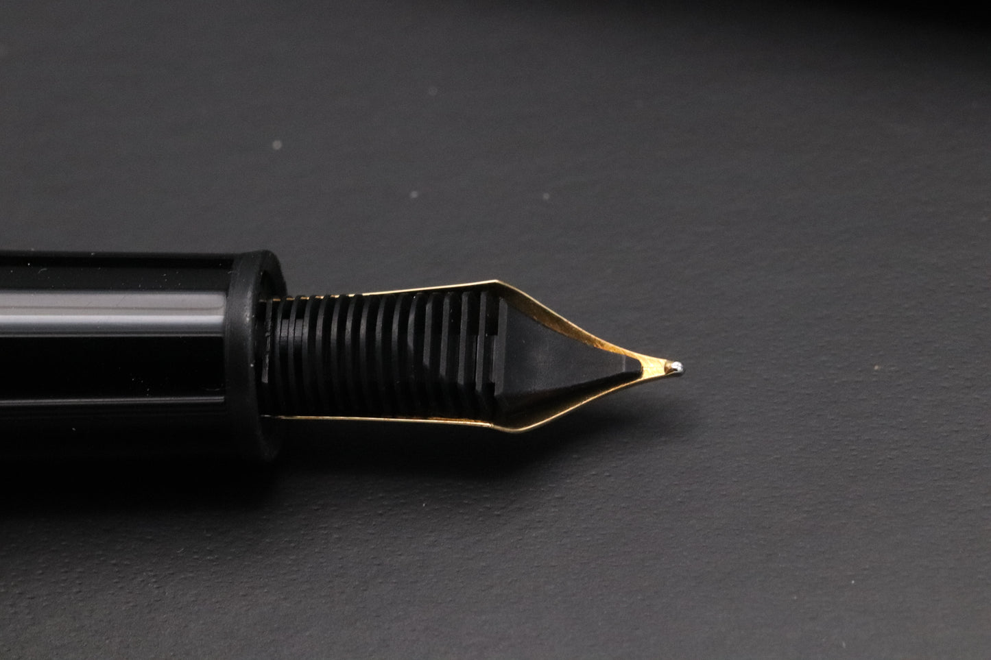 Montblanc Meisterstuck 147 Traveller Gold Coated Fountain Pen
