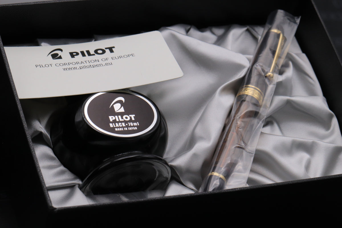 Pilot Custom 823 Amber Fountain Pen