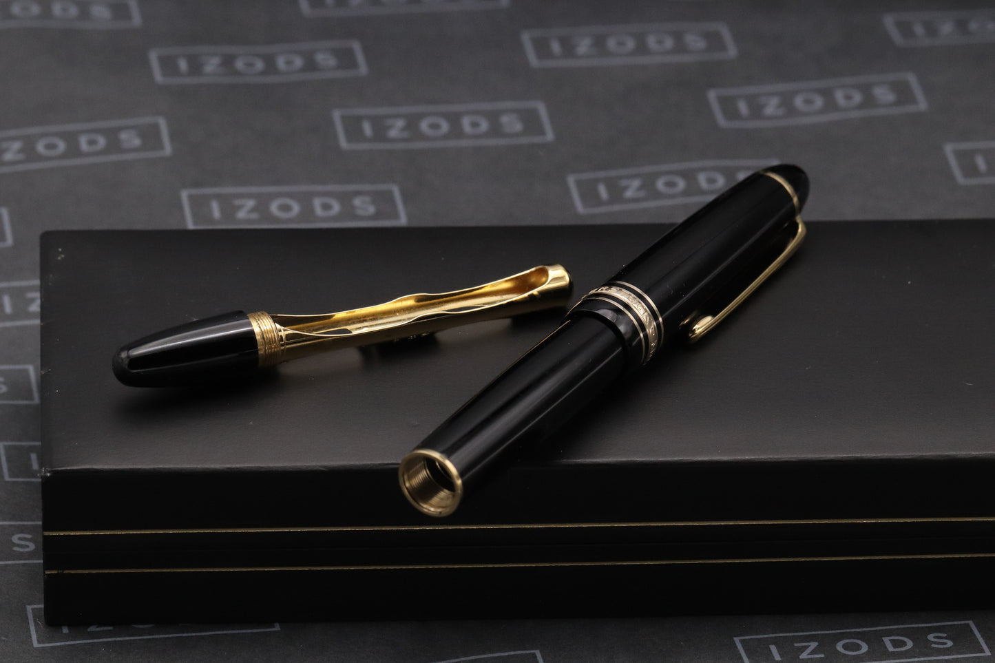 Montblanc Meisterstuck 147 Traveller Gold Coated Fountain Pen