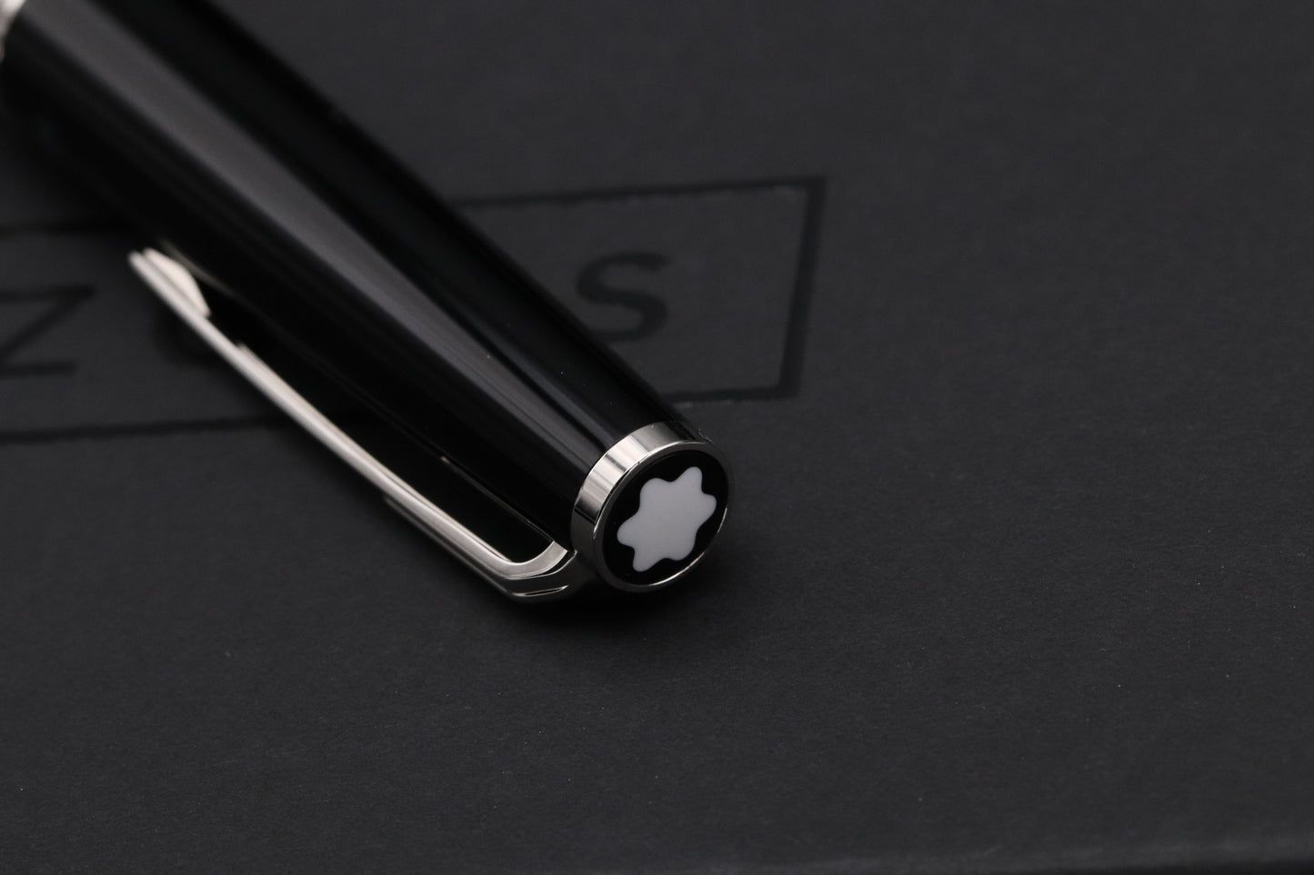 Montblanc PIX Black Rollerball / Fineliner Pen