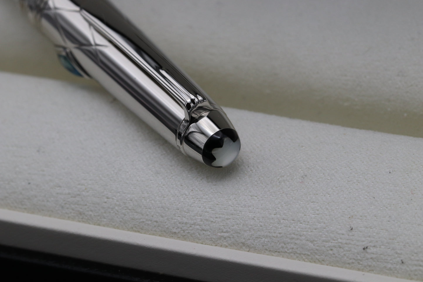 Montblanc Meisterstück Mozart Jungle Eyes Topaz Fountain Pen