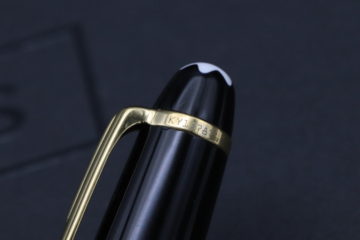 Montblanc Meisterstuck 163 Classique Gold-Coated Rollerball / Fineliner Pen