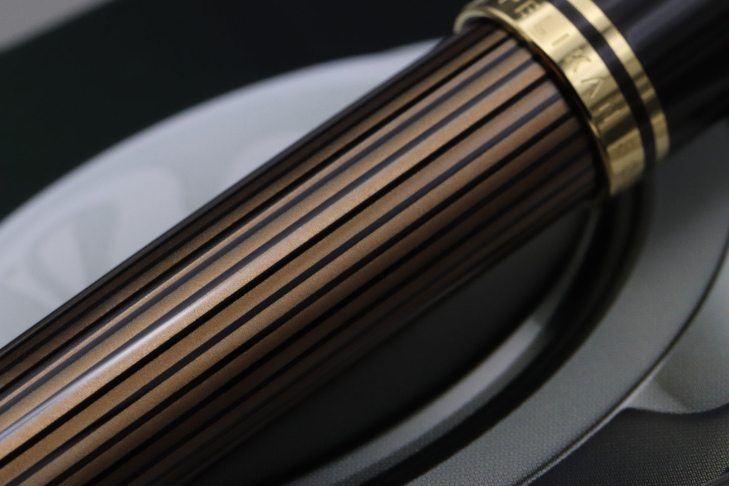 Pelikan Souveran M800 Brown Black Special Edition Fountain Pen - NEVER INKED