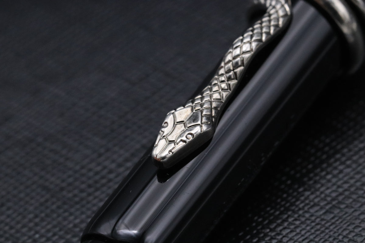 Montblanc Heritage Rouge et Noir Black SE Fountain Pen - UNUSED