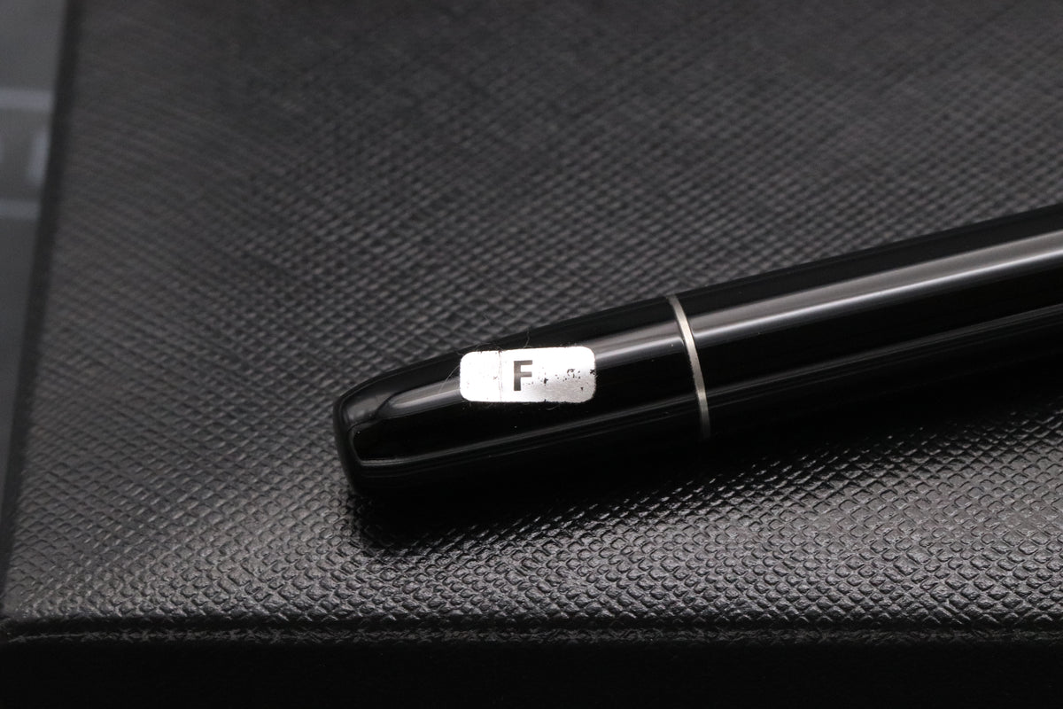 Montblanc Heritage Rouge et Noir Black SE Fountain Pen - UNUSED