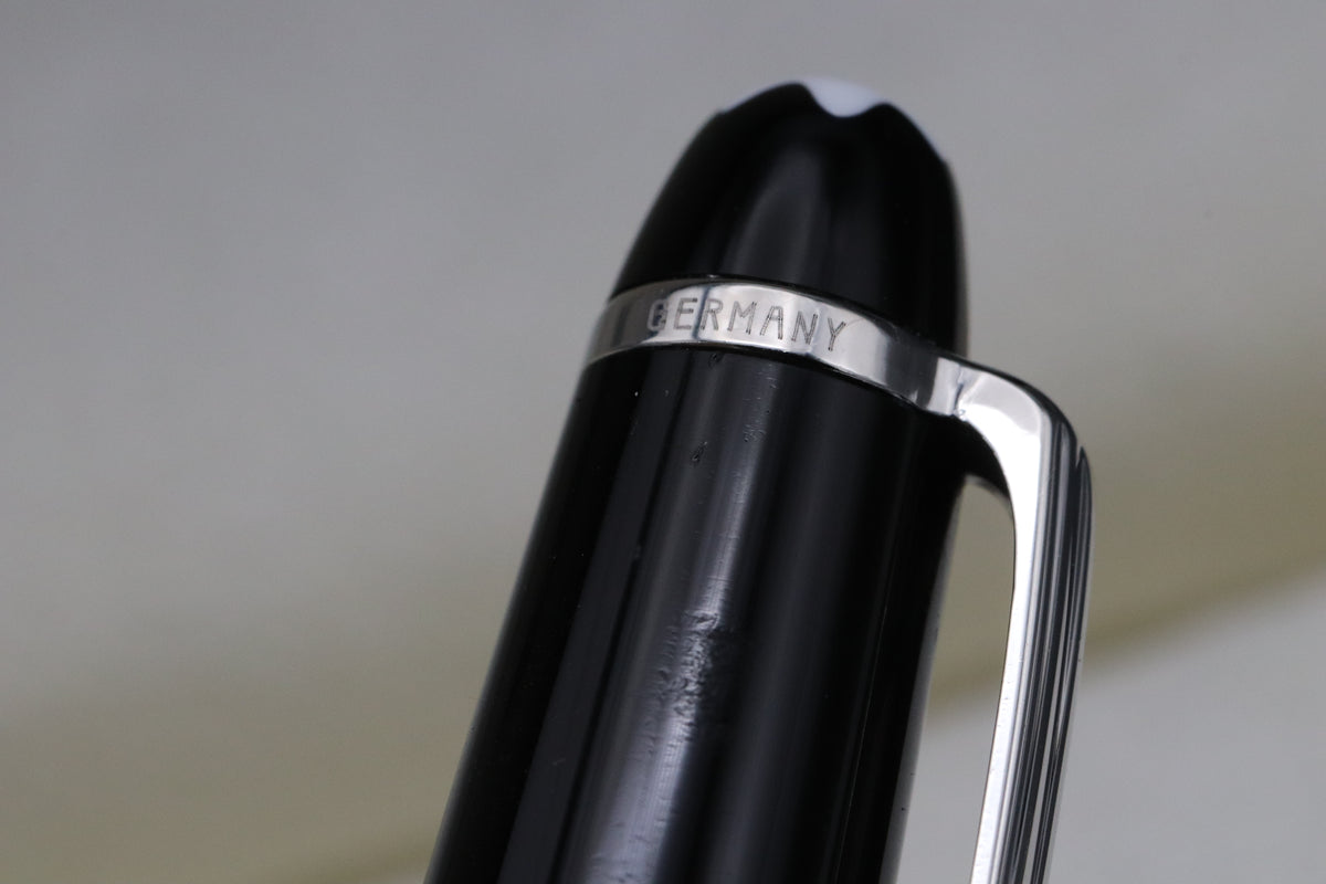 Montblanc Meisterstuck 163 Classique Platinum Coated Rollerball / Fineliner Pen