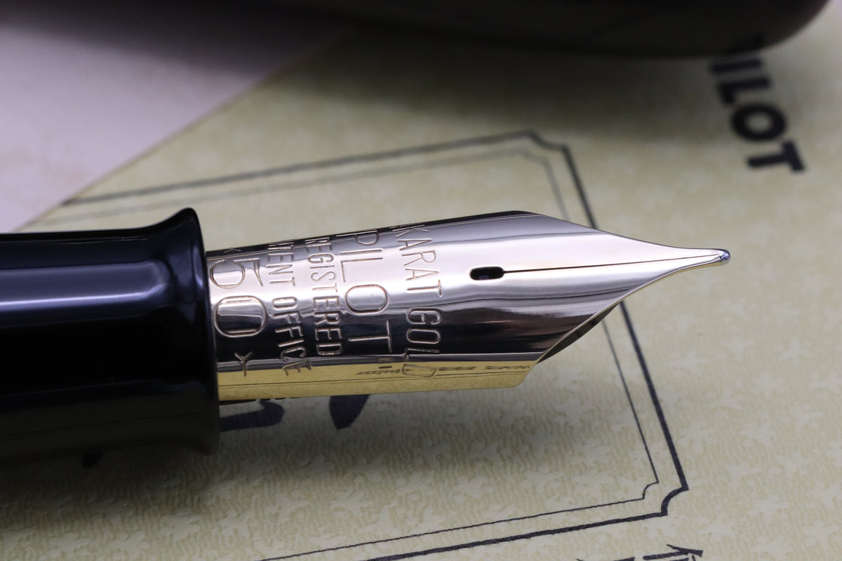 Pilot Namiki First Generation 'Emperor' Urushi Fountain Pen - Broad #50 Nib