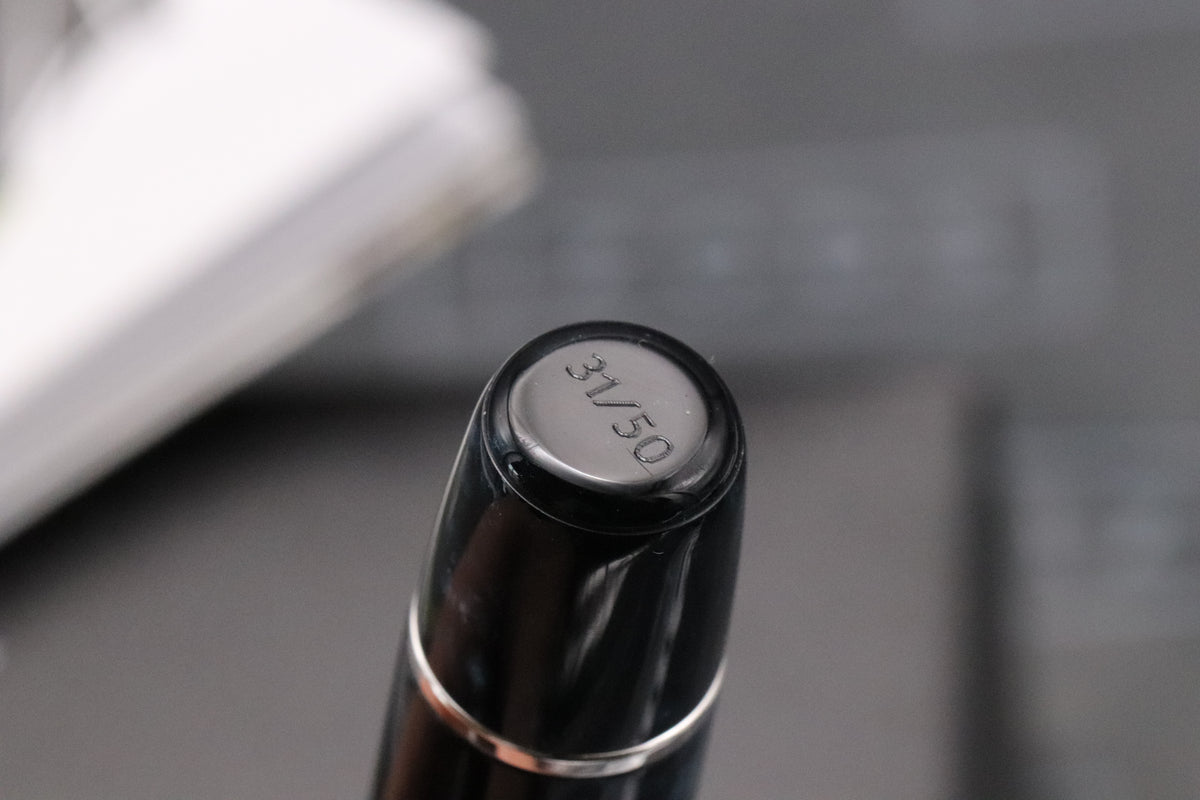 SCRIBO Write Here Mariana Deep Blue Fountain Pen - 18k Extra Fine Nib