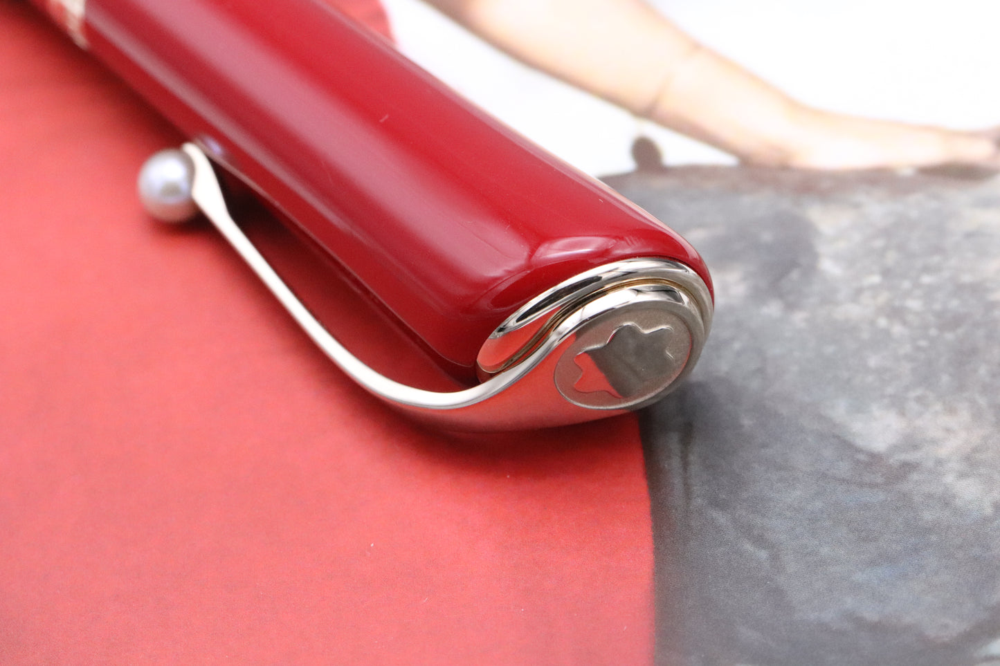 Montblanc Muses Marilyn Monroe Red Special Edition Rollerball Pen