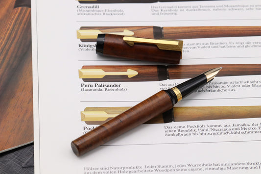 Parker WoodPen Briar Wood Fountain Pen with Special Information Folder