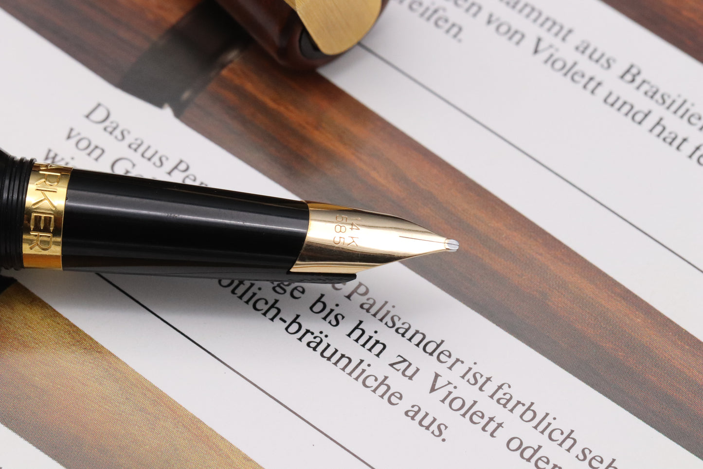 Parker WoodPen Briar Wood Fountain Pen with Special Information Folder