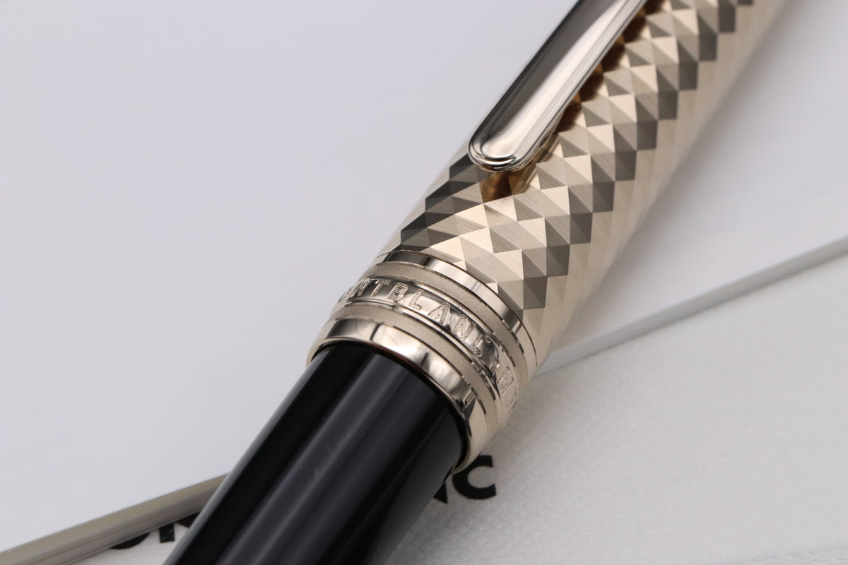Montblanc Meisterstuck Classique Geometric Dimension Doue Fountain Pen