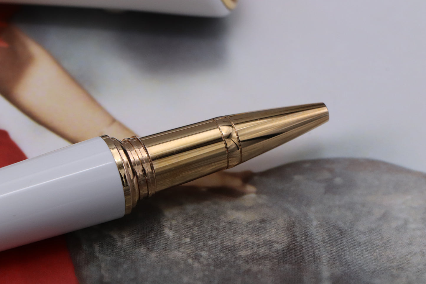 Montblanc Muses Marilyn Monroe Special Edition White Rollerball Pen