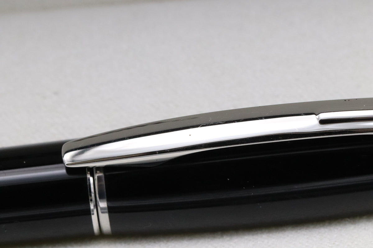 Montblanc Starwalker Platinum Resin Fountain Pen
