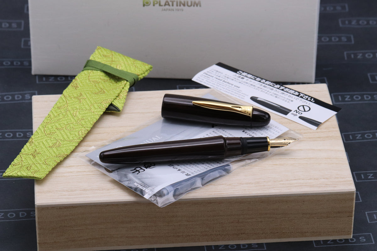 Platinum Izumo Tagayasan Wood Fountain Pen - INKED ONCE