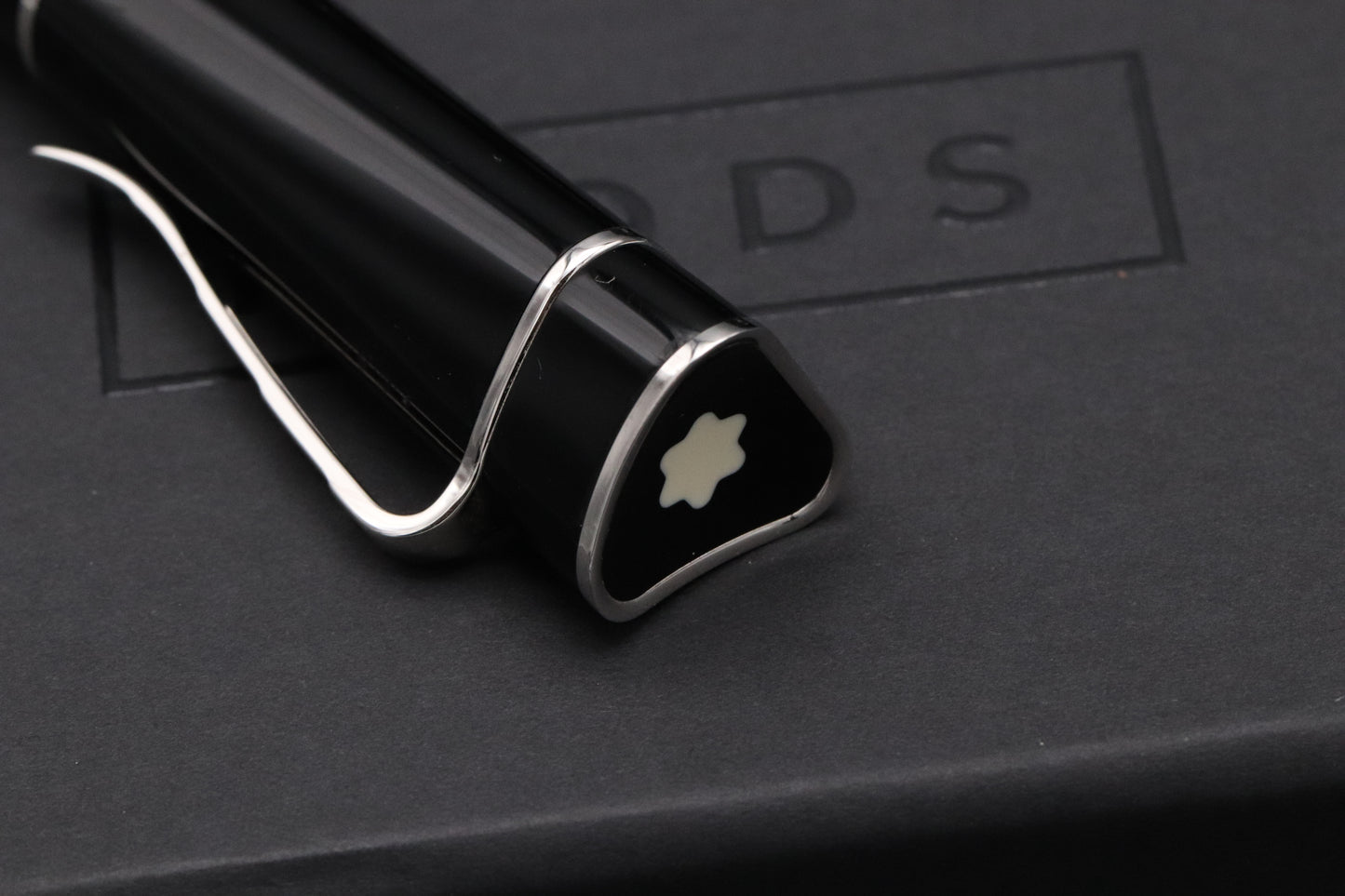 Montblanc Writers Edition Jonathan Swift Rollerball Pen