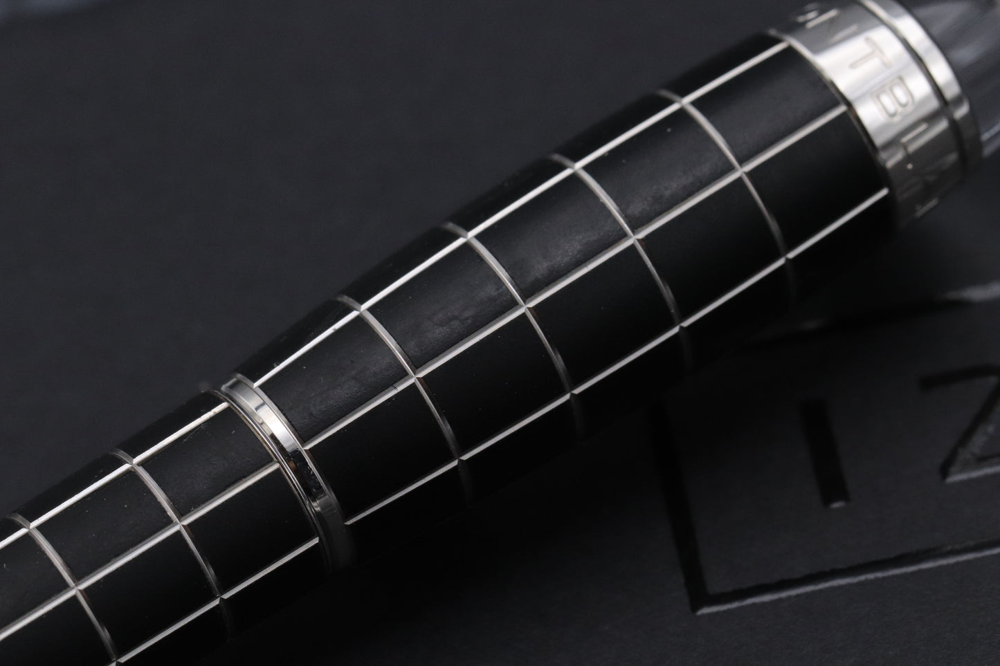 Montblanc Starwalker Rubber Platinum Rollerball / Fineliner Pen