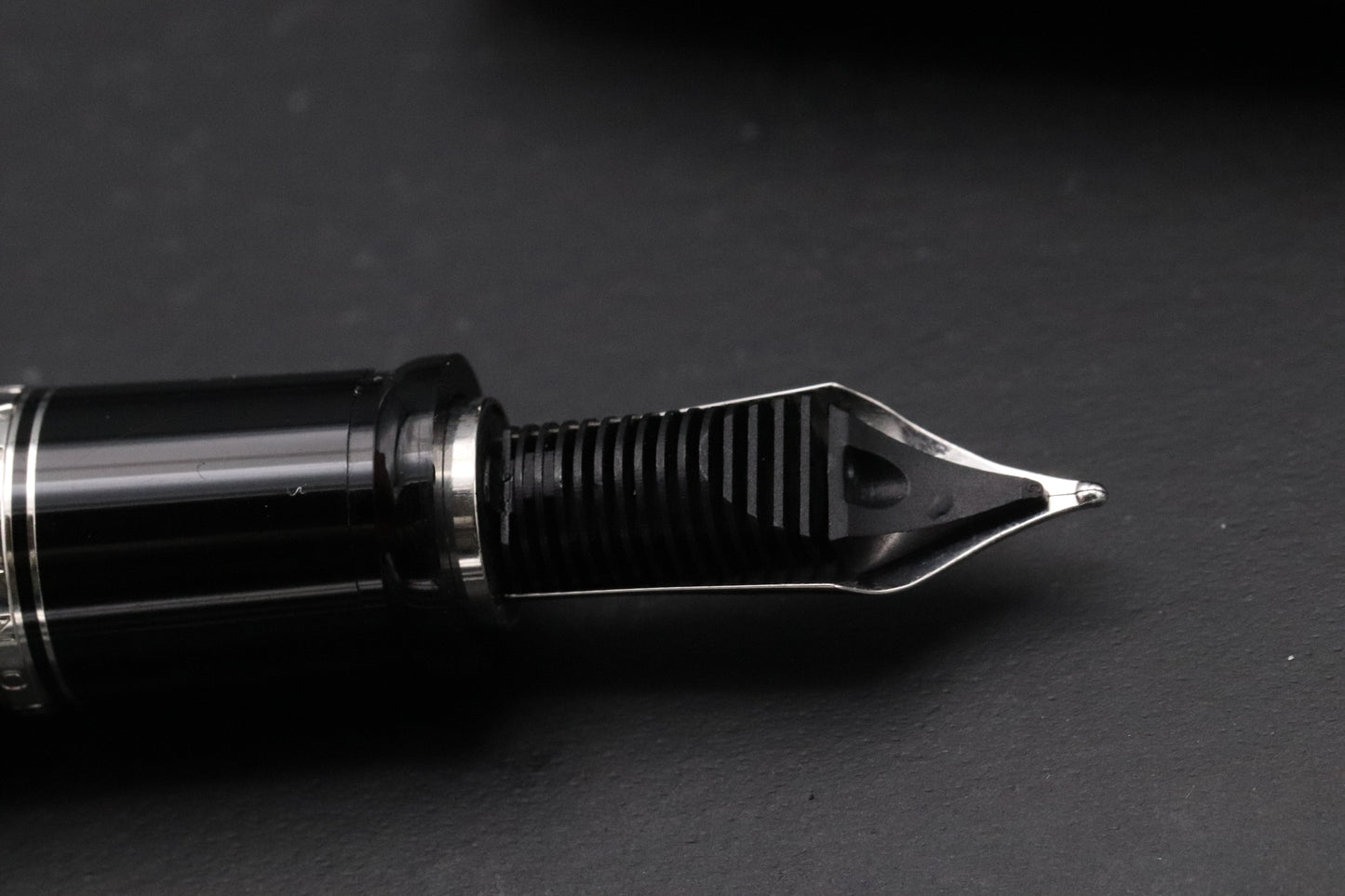 Montblanc Boheme XL Platinum Line No Stone Fountain Pen