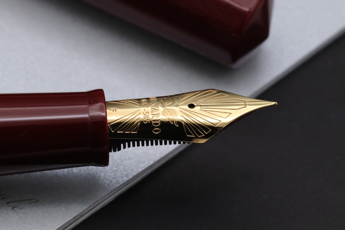 Leonardo Dodici Guilloche Burgundy LE124 Fountain Pen - #8 Fine Nib - DIPPED