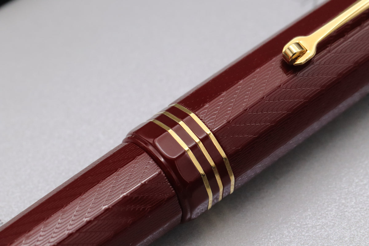 Leonardo Dodici Guilloche Burgundy LE124 Fountain Pen - #8 Fine Nib - DIPPED