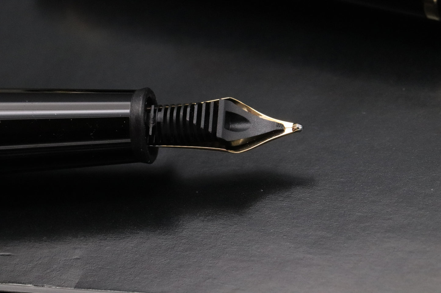 Montblanc Meisterstuck 145 Classique Gold Coated Fountain Pen - UNUSED - M NIB