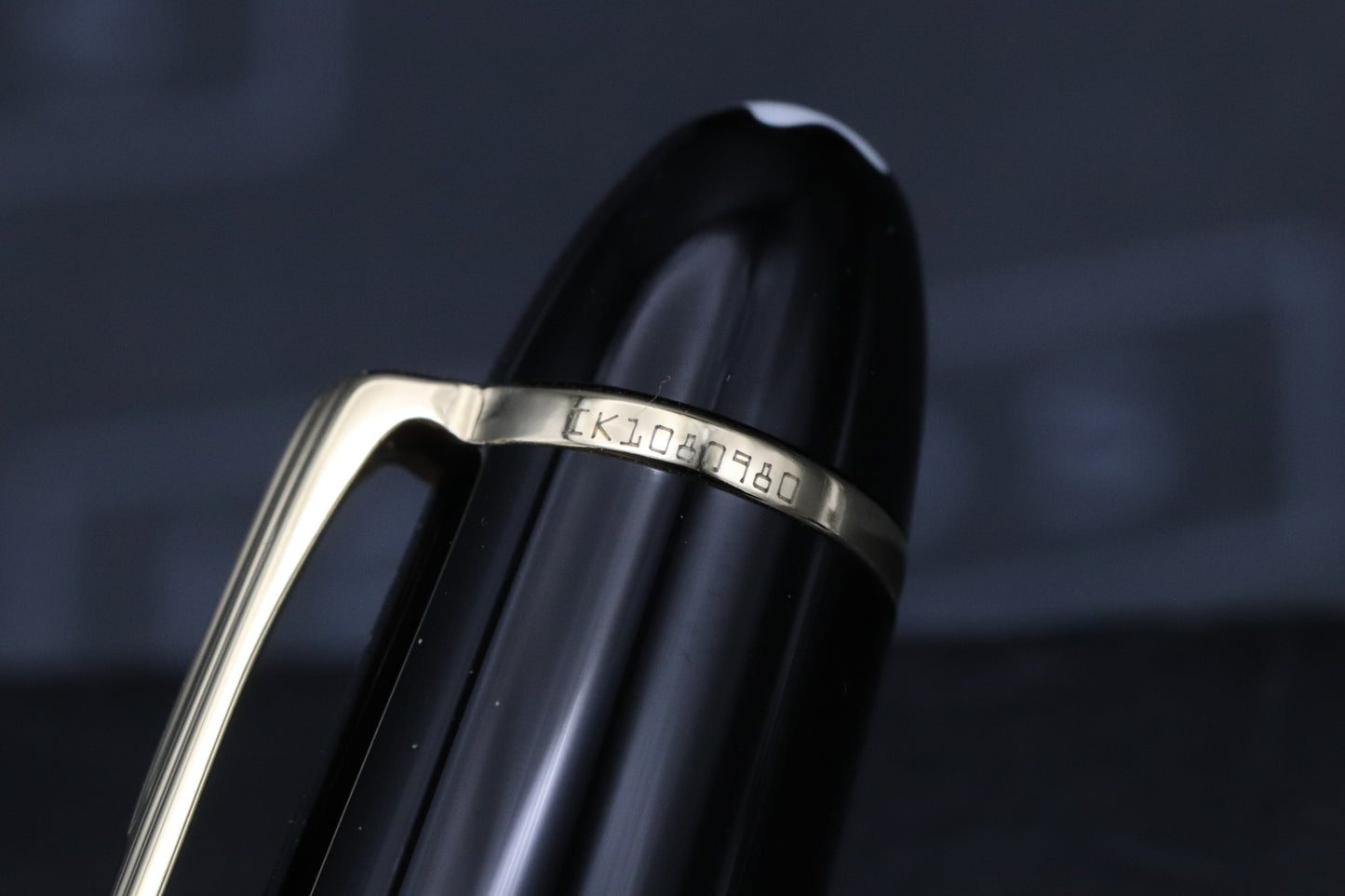 Montblanc Meisterstuck 146 LeGrand Gold-Coated Fountain Pen - Broad Nib - UNUSED