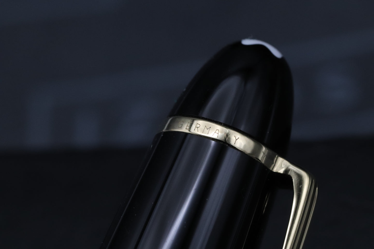 Montblanc Meisterstuck 146 LeGrand Gold-Coated Fountain Pen - Broad Nib - UNUSED