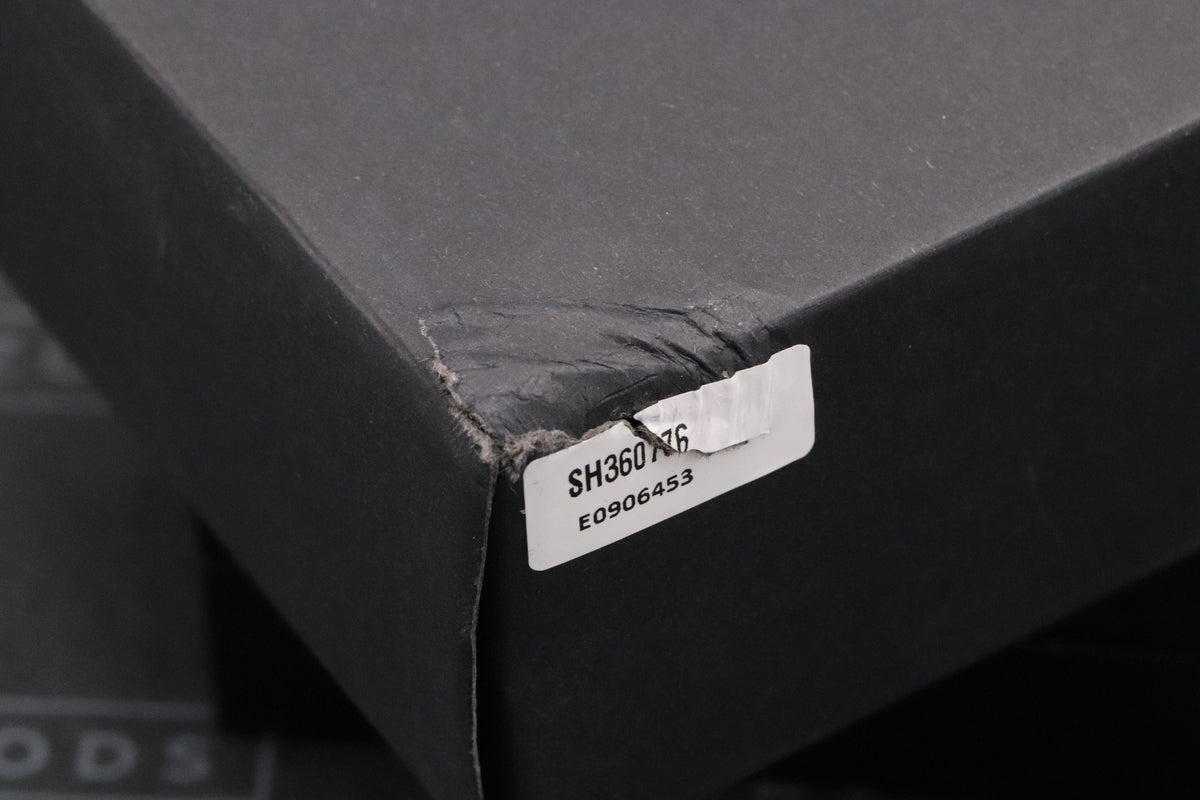 Sheaffer Legacy Black Chrome & Gold Fountain Pen - UNUSED - Fine Nib